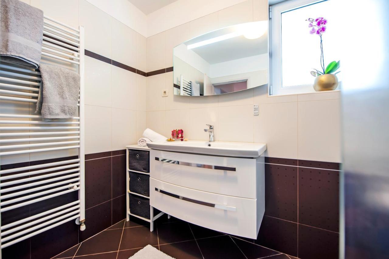 Cerin Apartment Rovinj Exterior photo